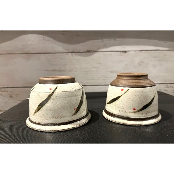 Handcrafted Pottery Bowls With Artistic Brushstroke Design - Picture 2 of 4